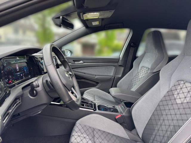 Golf Variant VIII R-Line 2.0 TSI RearView Matrix