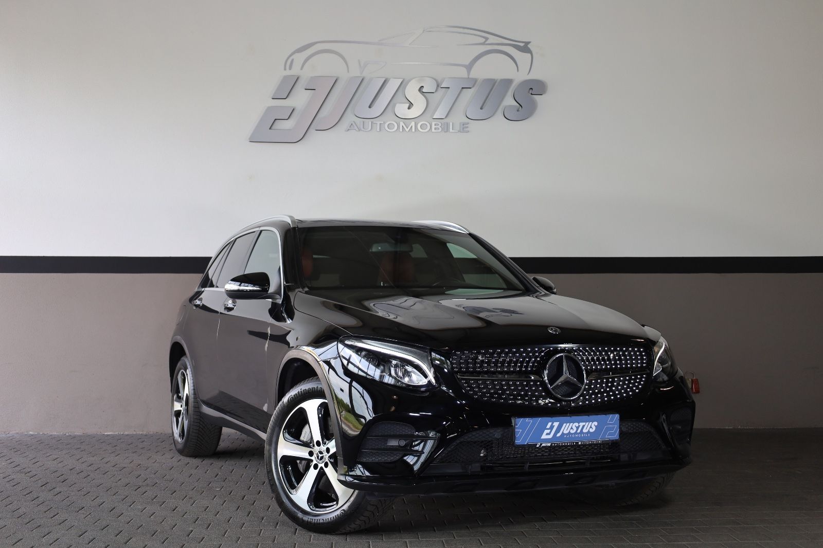 MERCEDES-BENZ GLC 350 e 4MATIC/BURMESTER/PANO/SHZ/TOTW/RFK/R19