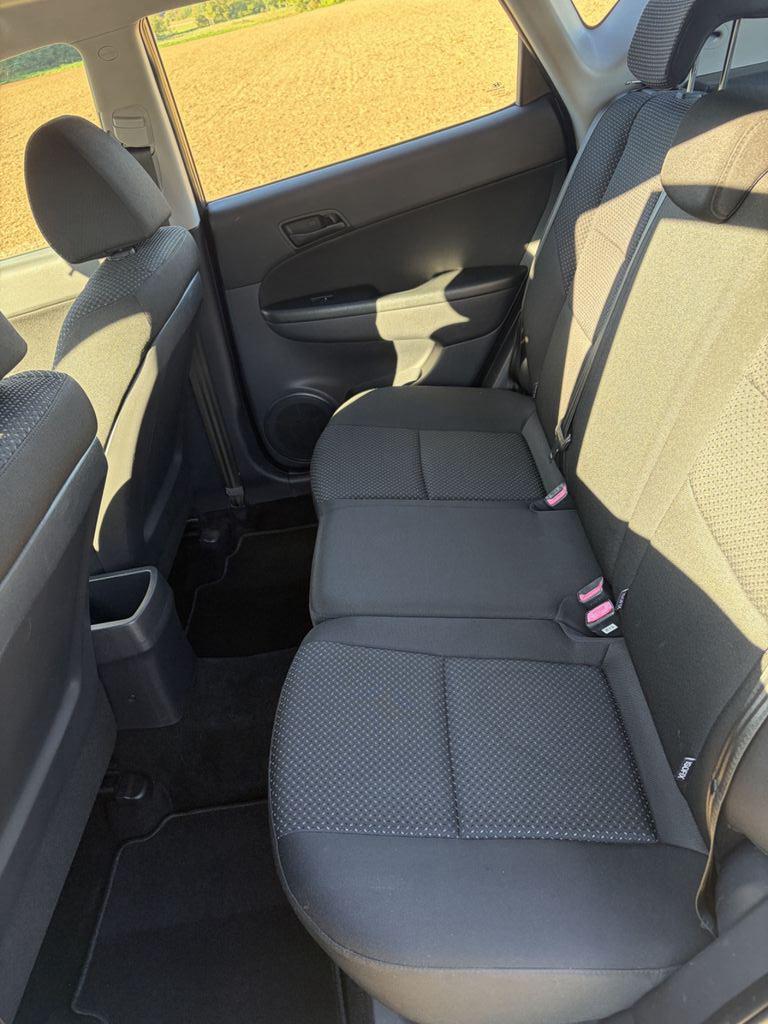Hyundai i30 2010 — photo 11