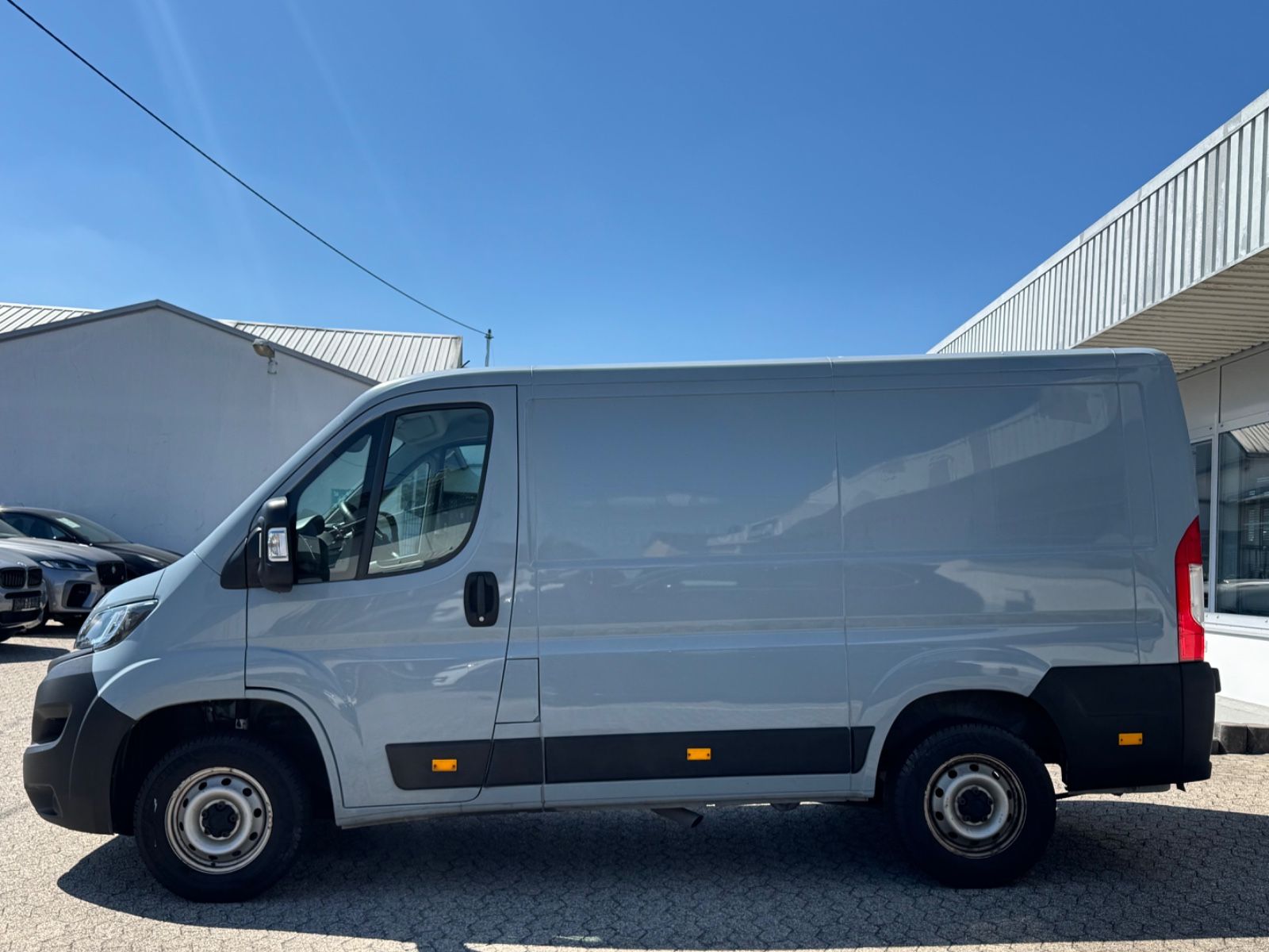 Fahrzeugabbildung Fiat Ducato L1H1 140 Multijet Flach/CarPlay/Navi/RCam