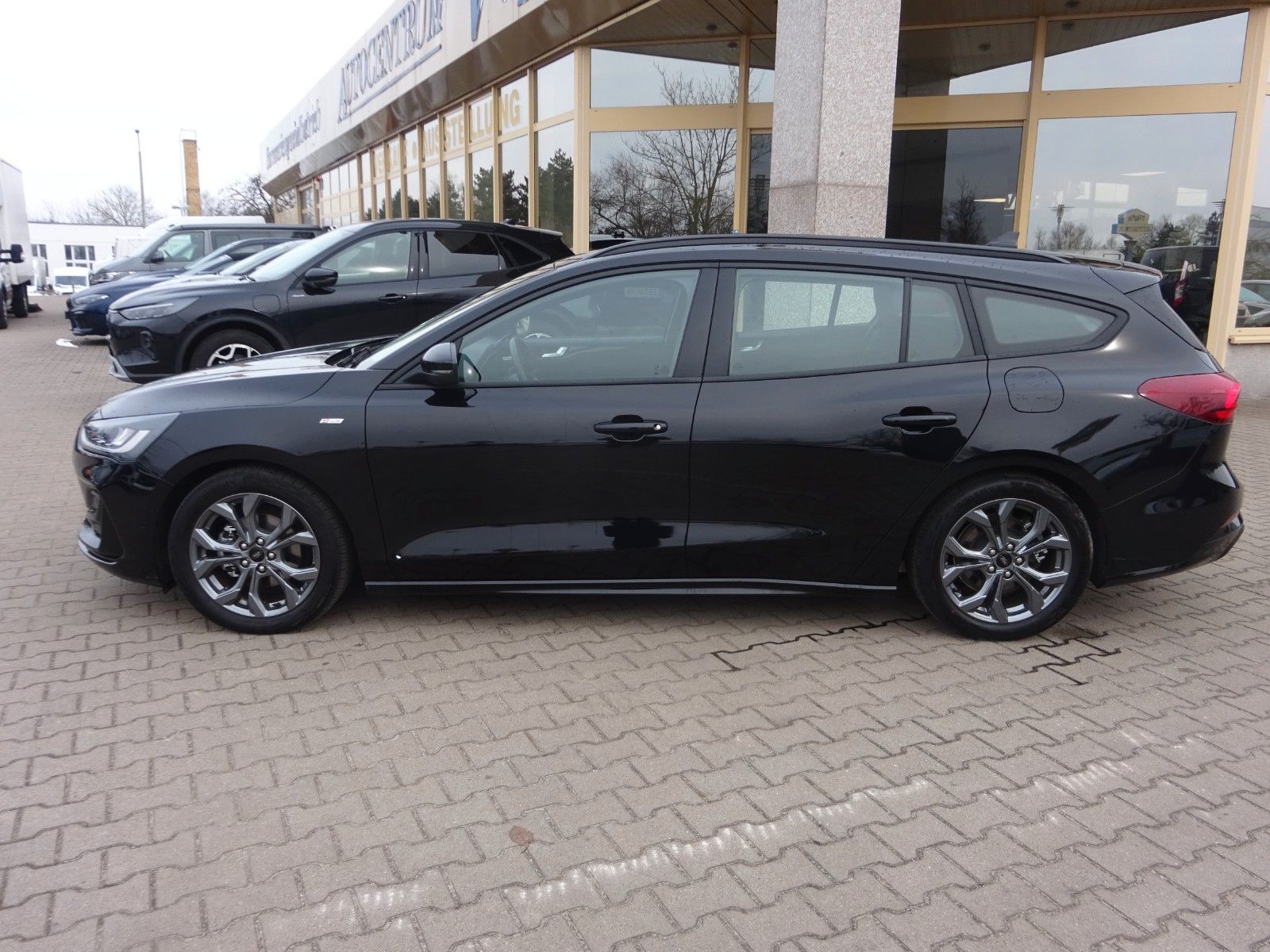 Ford Focus Turnier 115PS Autm. ST-Line Navi Klima imagem 3