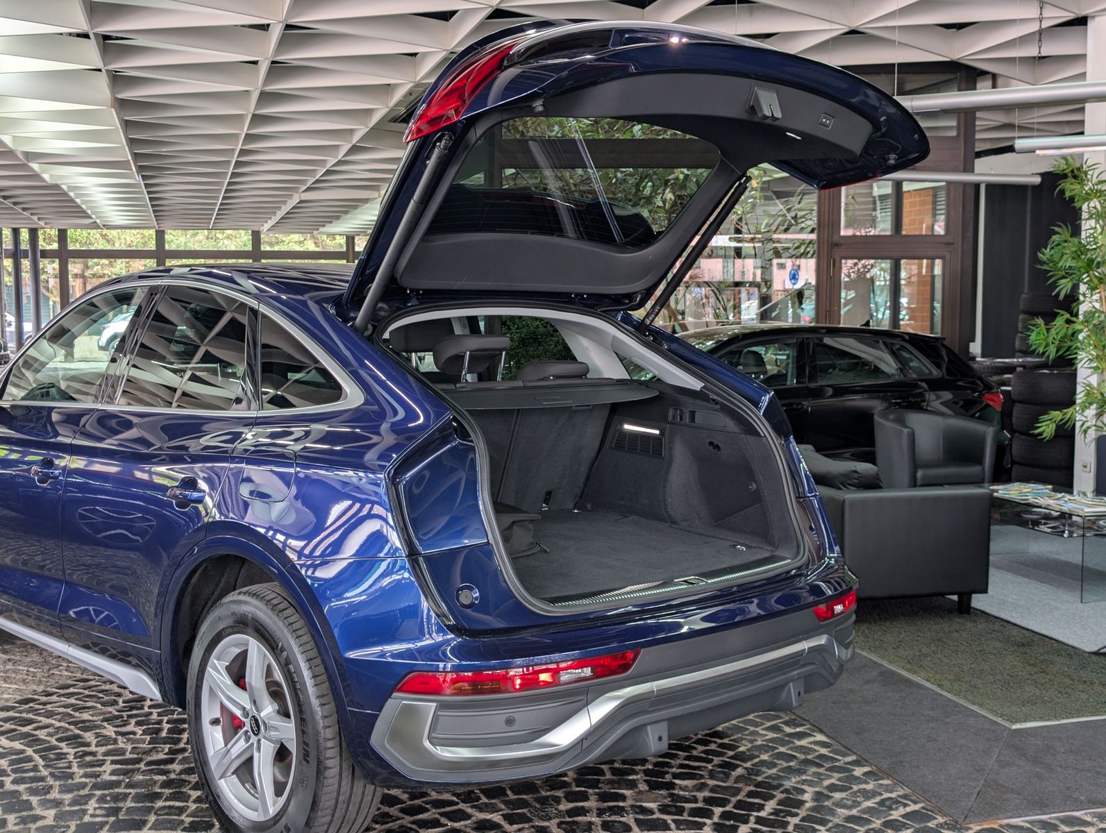 Fahrzeugabbildung Audi Q5 Sportback 55 TFSIe S Line HUD PANO AHK MATRIX