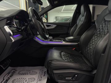 Audi Q8 - 11