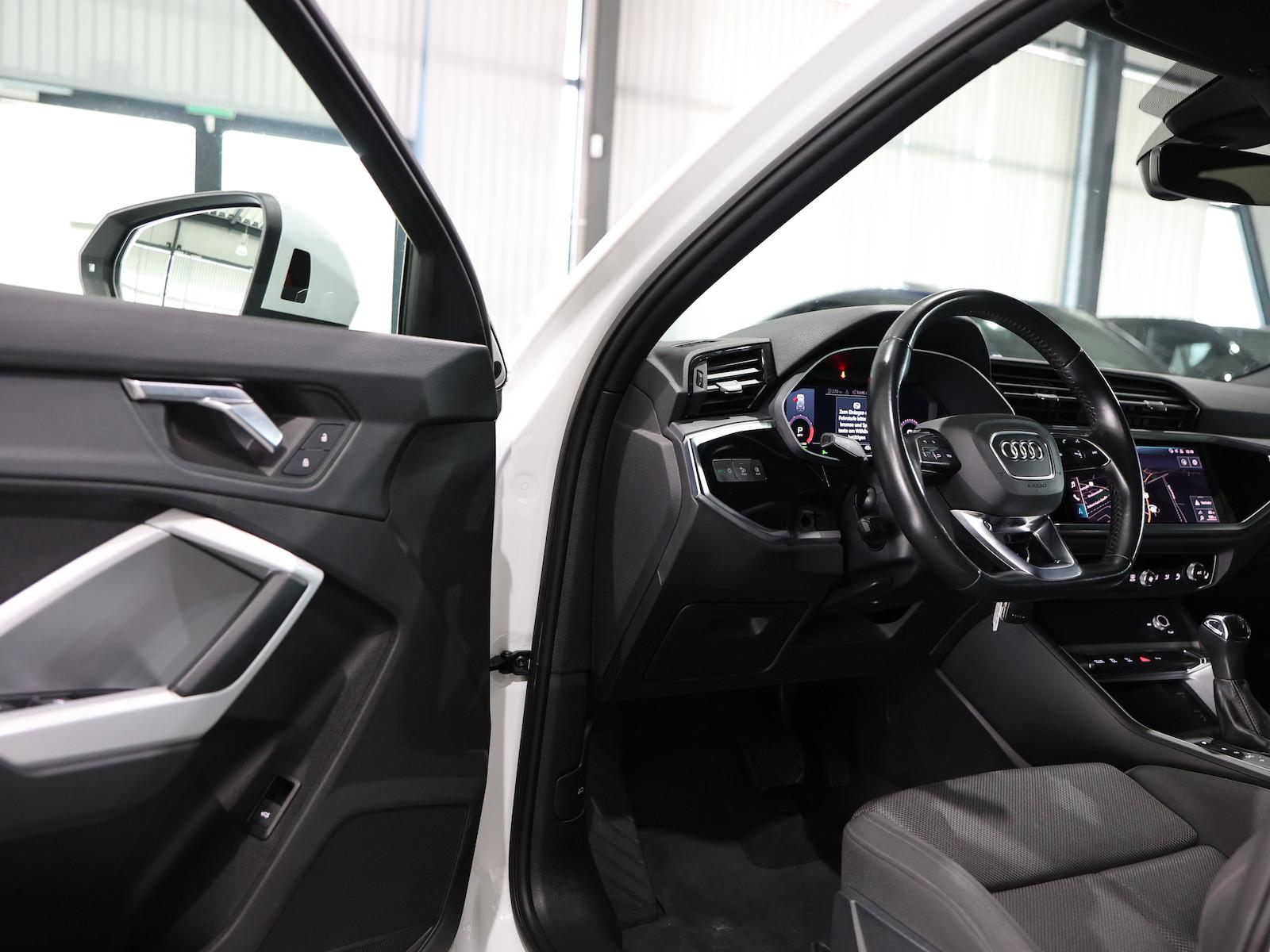 Audi Q3 35 TFSI ADVANCED WHITE & BLACK / LED /, миниатюра 11
