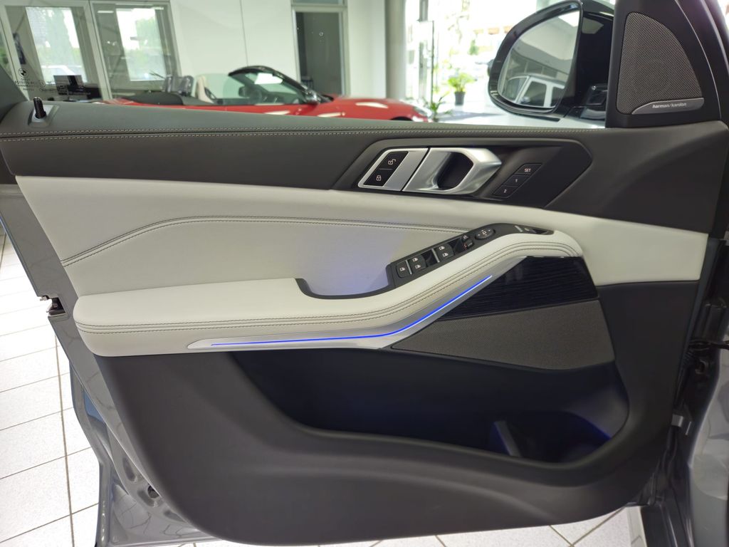 BMW X5 xD40i M Sport*PANO*SOFT*STHZG*7-SITZ*AHK*360°