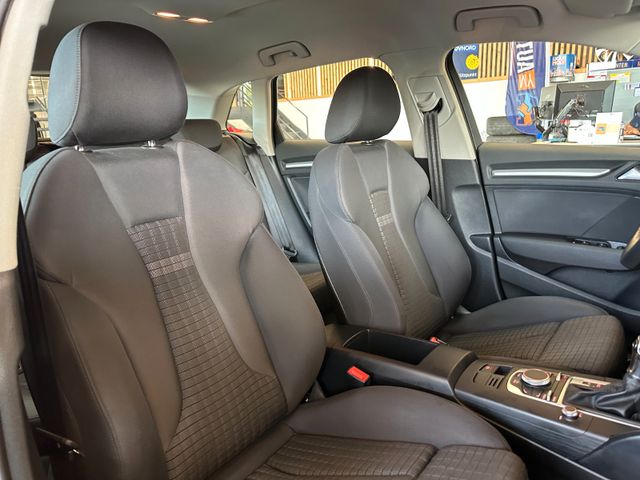MYAUTOCENTER – Gebraucht- und Jahreswagen mit Werkstattservice in Pfaffenhofen Audi A3 Sportback ambition quattro *TÜV*LED*