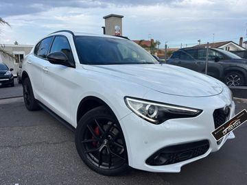 Alfa-Romeo Stelvio - 2