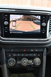 Volkswagen T-Roc - 8