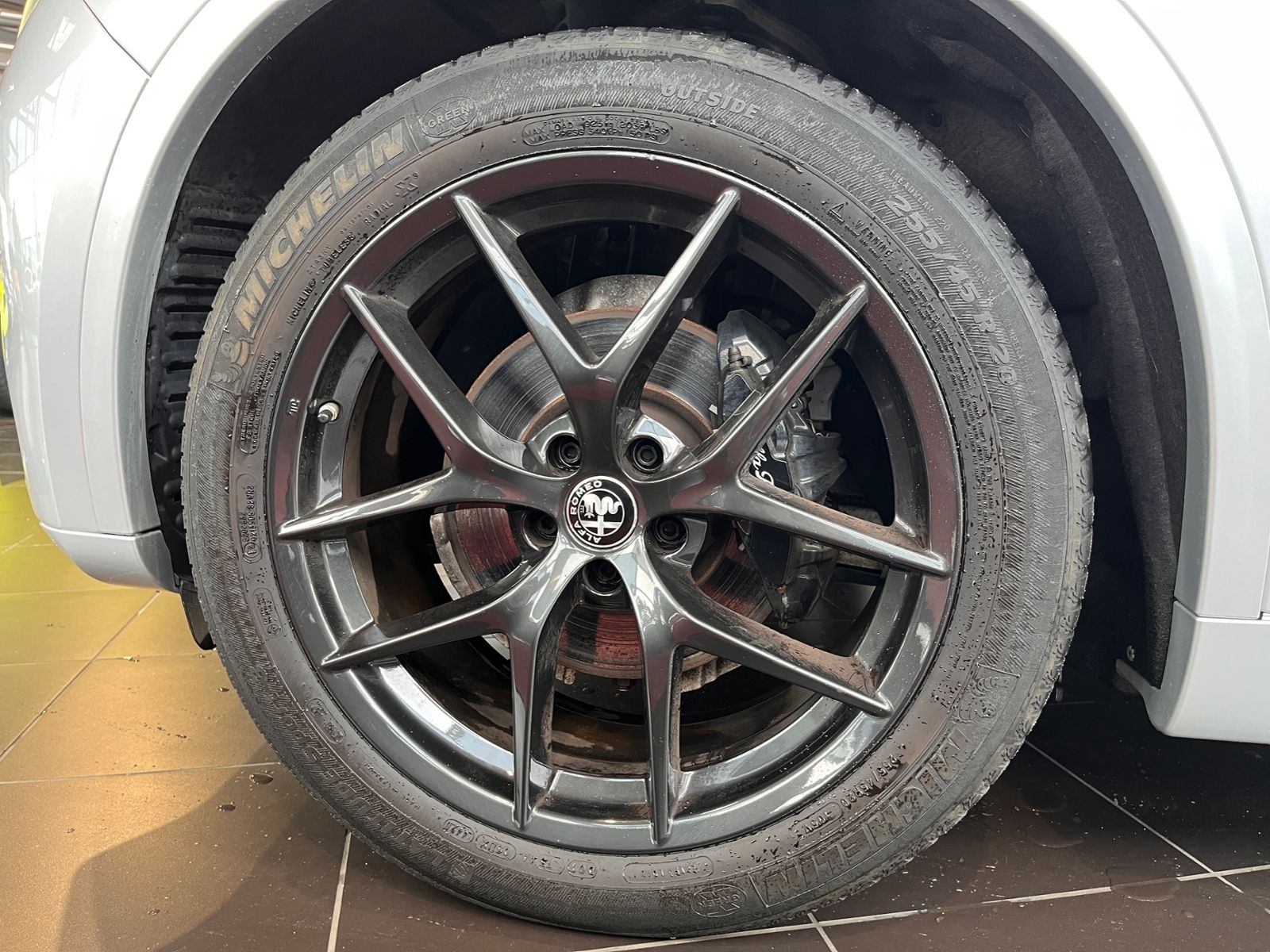 Fahrzeugabbildung Alfa Romeo Stelvio Veloce Q4 ACC NAVI LEDER AHK