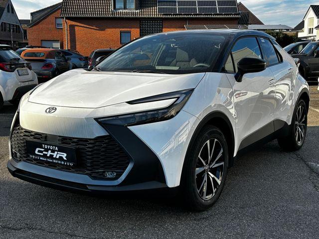 Toyota C-HR 2.0 Plug-In Hybrid 2x4 NG Team Deutschland,