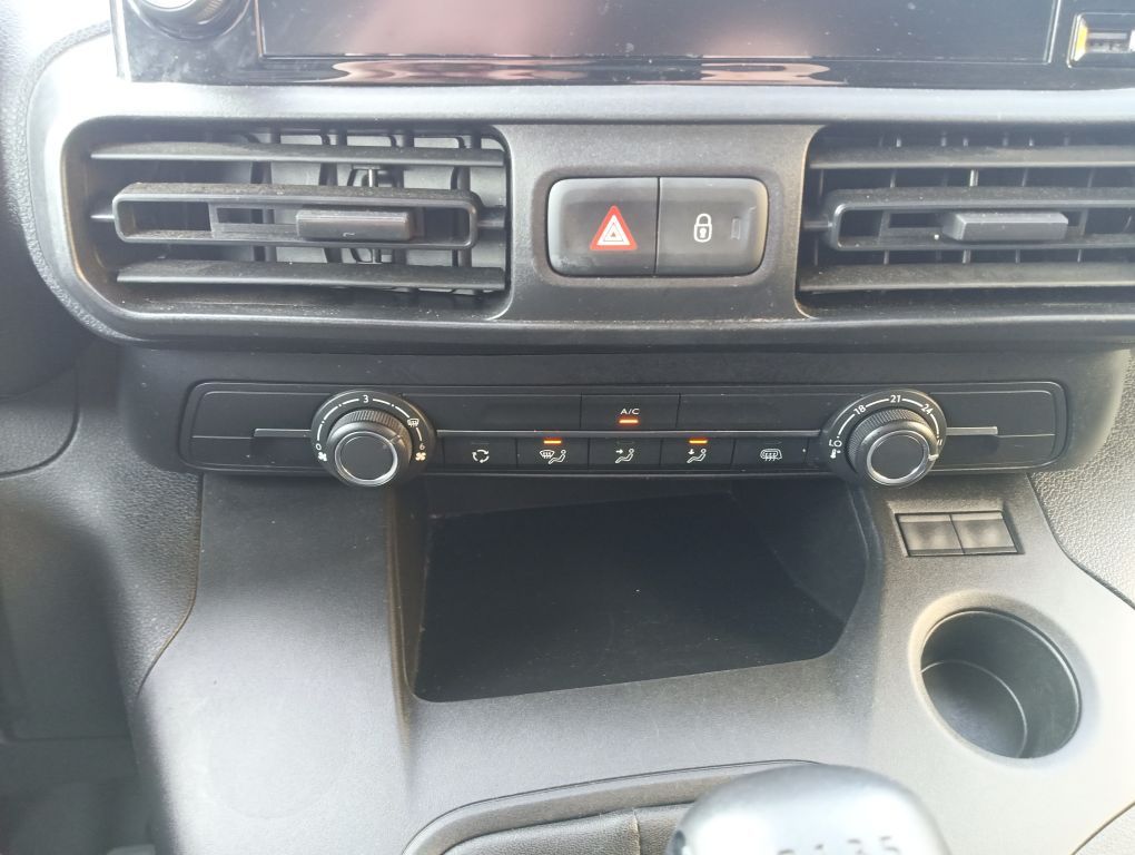 Fahrzeugabbildung Opel Combo Cargo XL 1.5D Edition+Navi+Klima+Sitzh