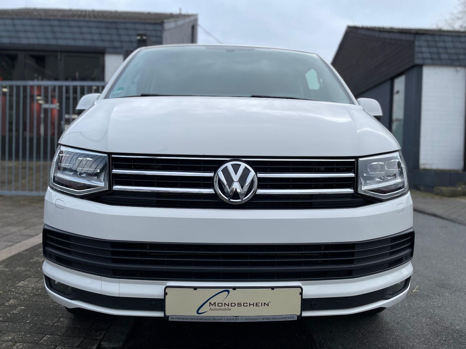 Fahrzeugabbildung Volkswagen T6 Caravelle Comfortline lang 9Sitze Automatik