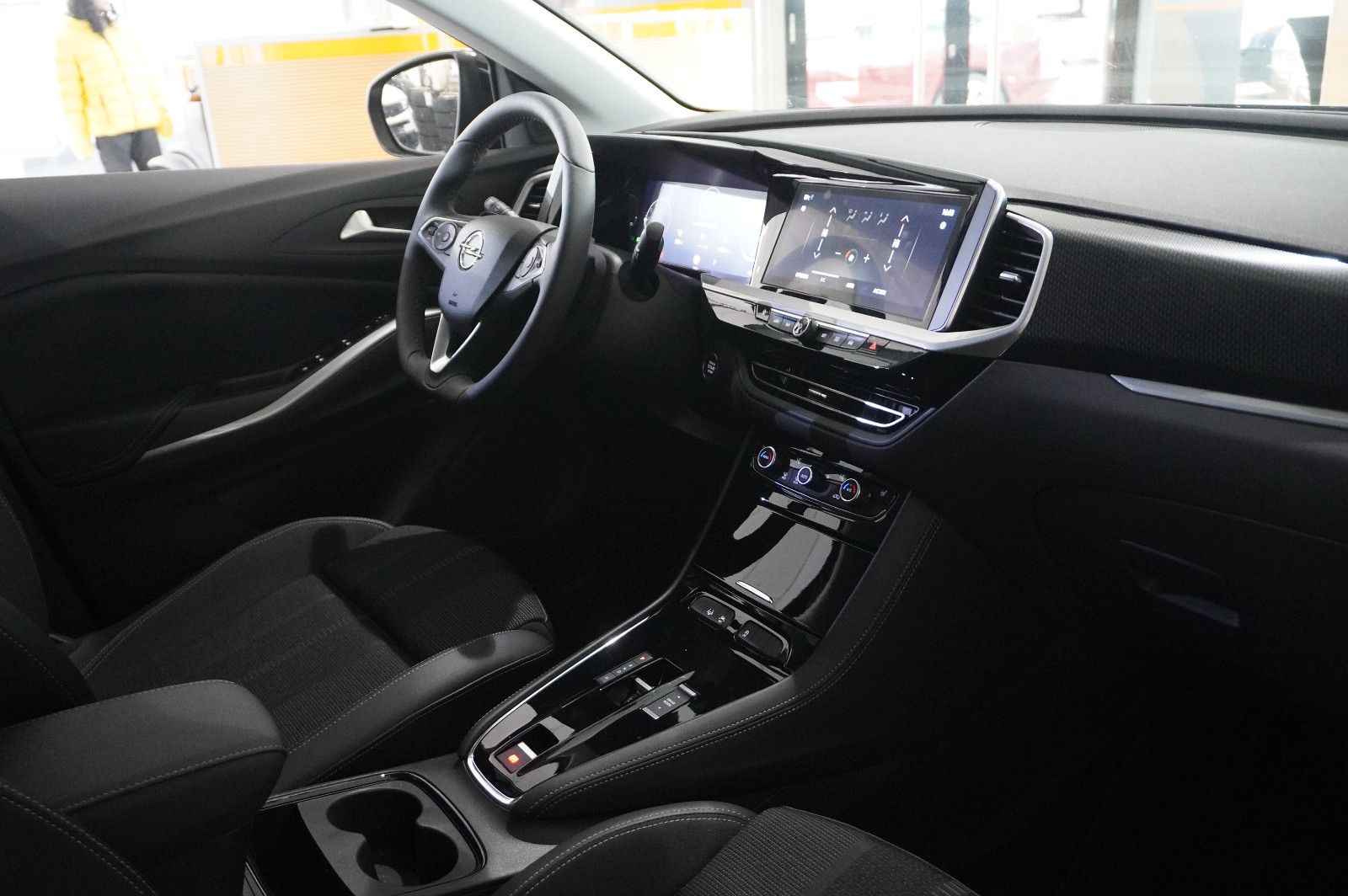 Fahrzeugabbildung Opel Grandland (X) 1.2T GS LINE NAVI/LED/KAMERA/SPORT