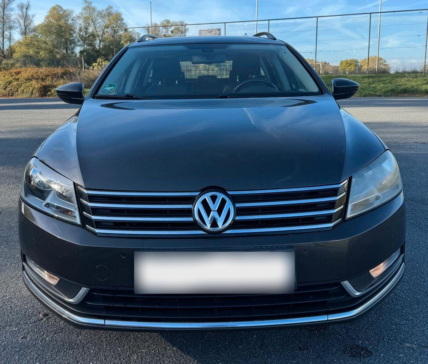Volkswagen Passat 2012 — photo 8