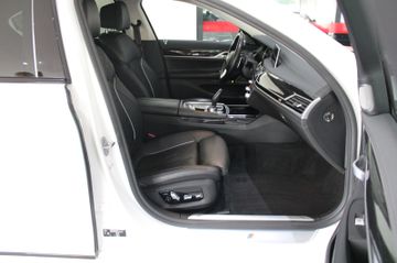 BMW 740 - 8