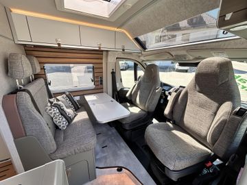 HYMER ERIBA HYMERCAR Yellowstone 640 SOLAR SKYVIEW LED