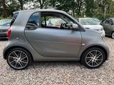 Smart ForTwo*BRABUS-Xclusive*1.HAND*KAMERA*PANO*JBL* - Smart ForTwo mit Schiebedach