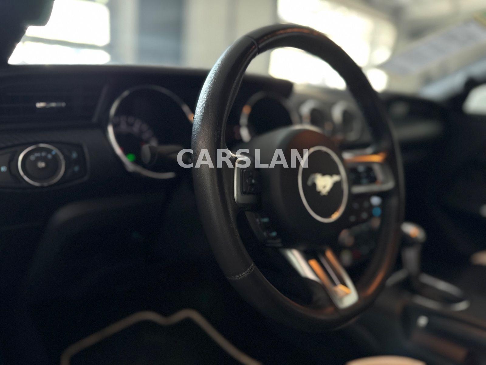 Ford Mustang 3.7 V6 NAVI+LED+ALCNTR+R.KAM+SHZ+KEYLESS