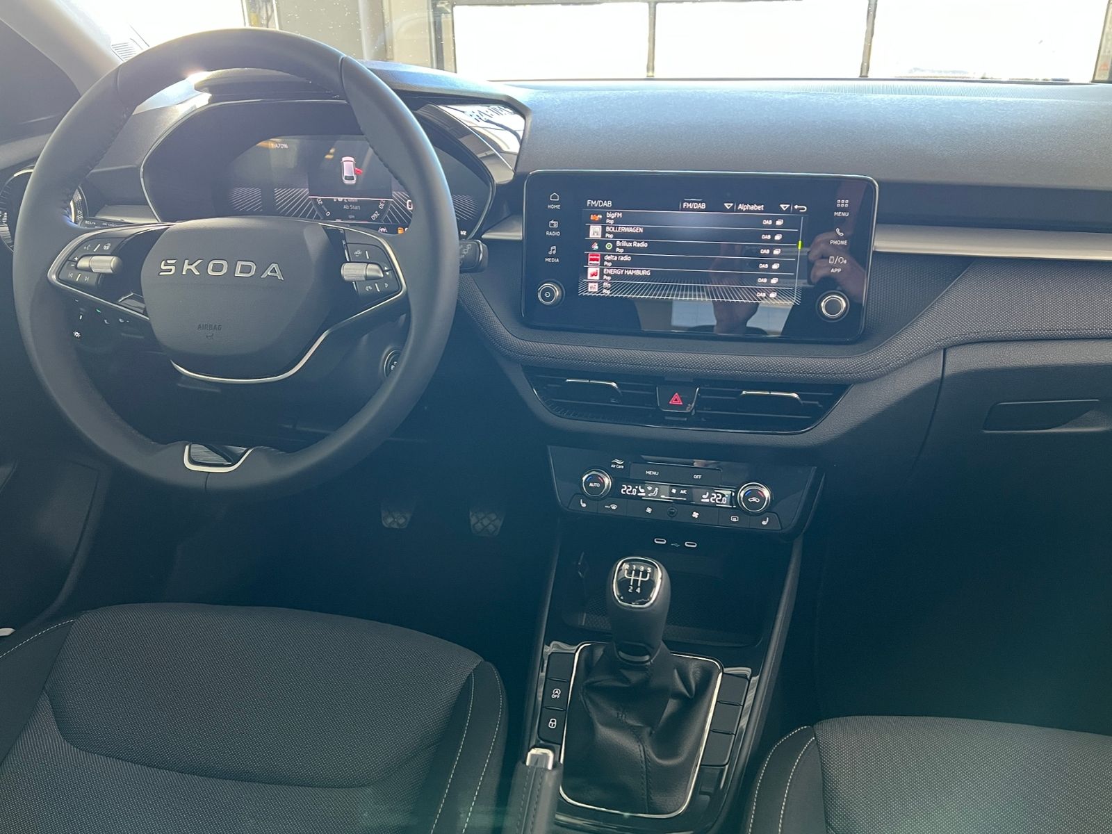 Fahrzeugabbildung SKODA Fabia Selection 1.0 MPI *Winterpaket,LED*