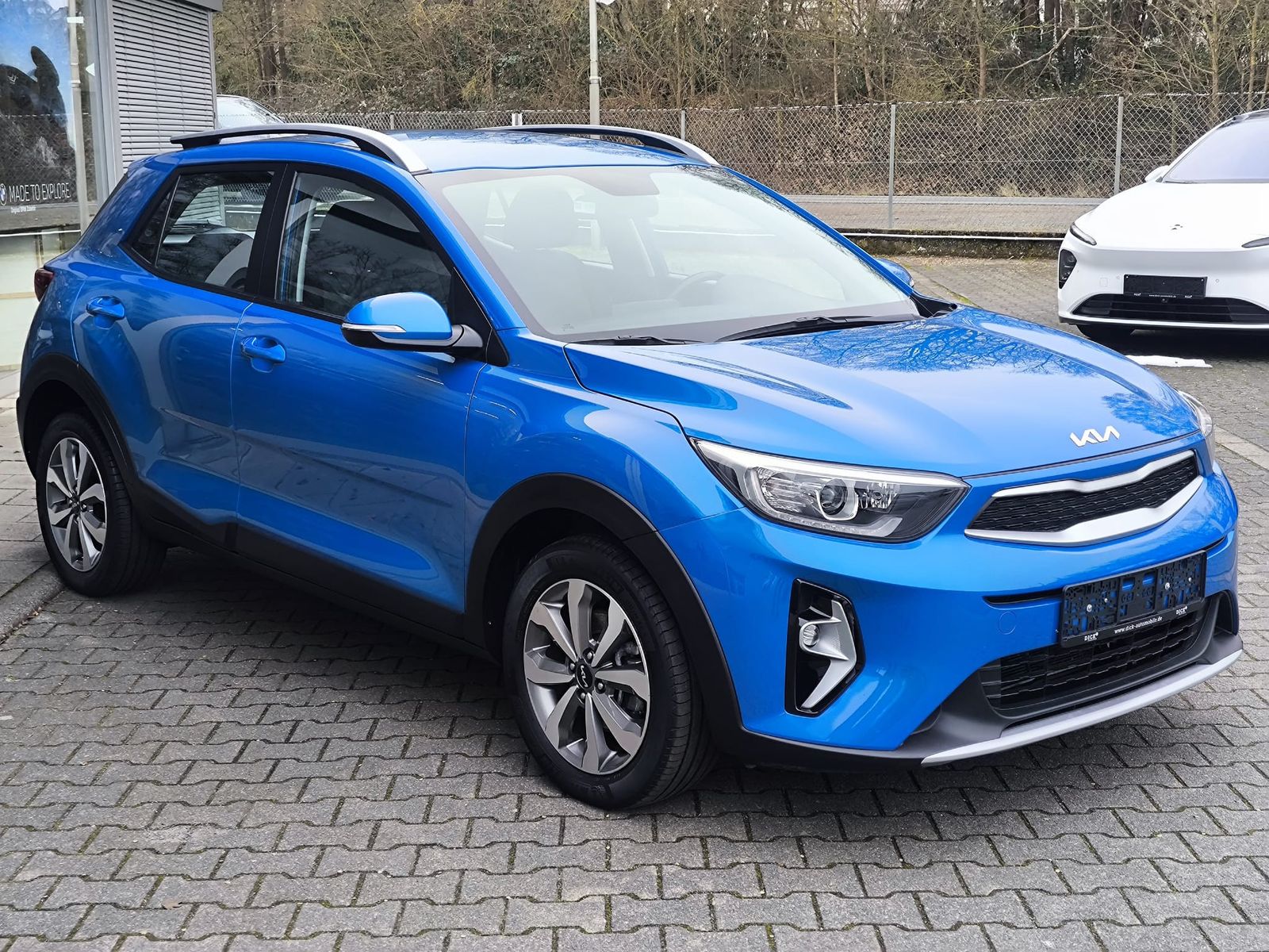 Fahrzeugabbildung Kia Stonic 1.0 T-GDI NAVI+KAM+PDC+MFL+TEMP+APPLE+DAB