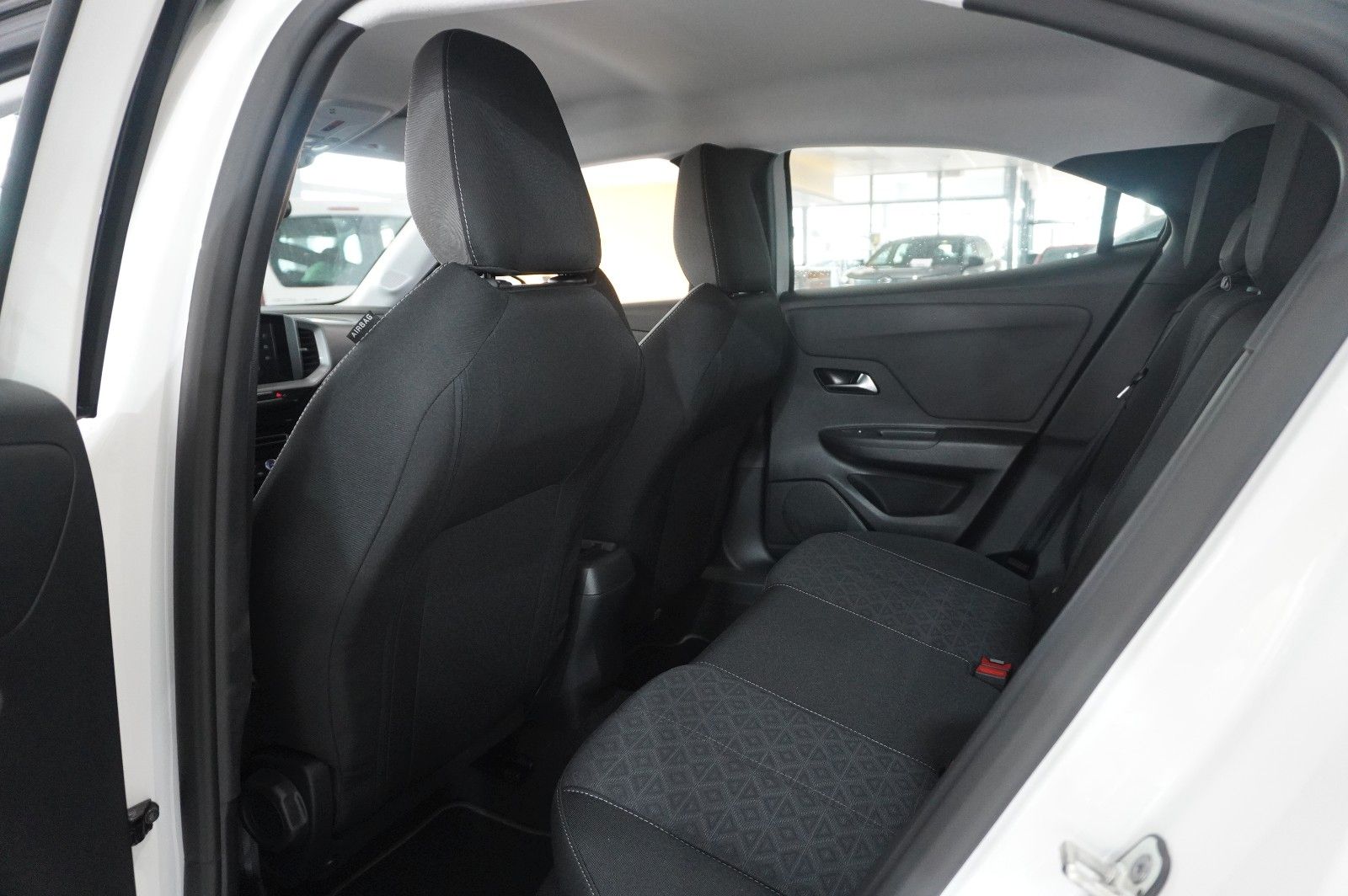 Fahrzeugabbildung Opel Mokka-e EDITION 1-PHASIG LED/KAMERA/SHZ/VIRT/DAB