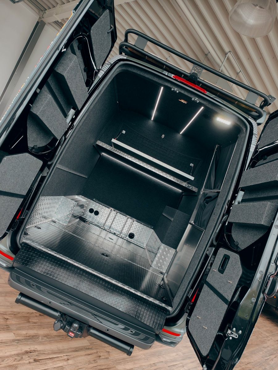 Fahrzeugabbildung Mercedes-Benz X-CROSSVAN 4x4² XXL - #1OFF