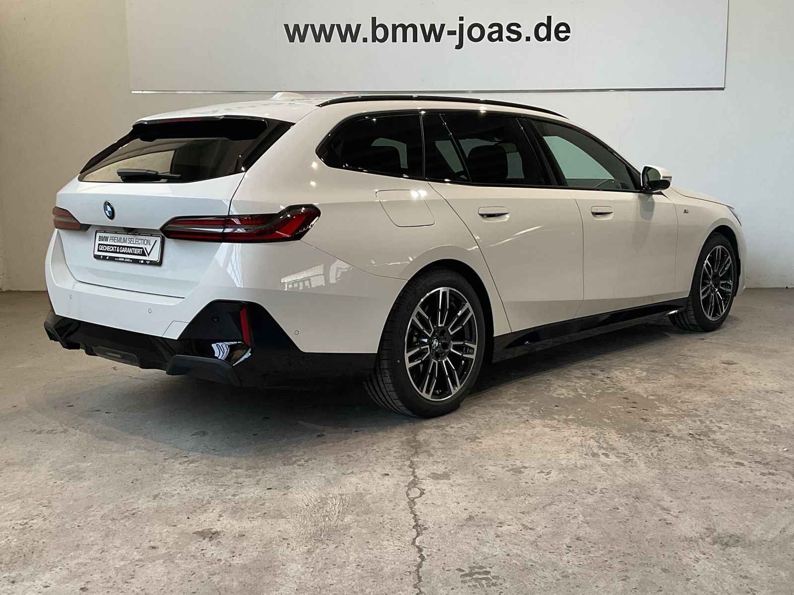 Fahrzeugabbildung BMW 520d xDrive M Sportpaket pro, Panorama-Glasdach,