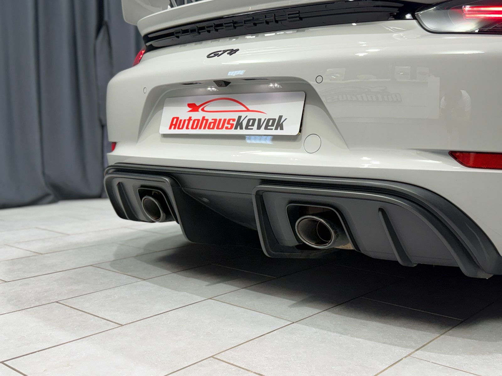Fahrzeugabbildung Porsche Cayman GT4|918 SCHALENSITZE|PCCB|1.HAND|SCHALTER
