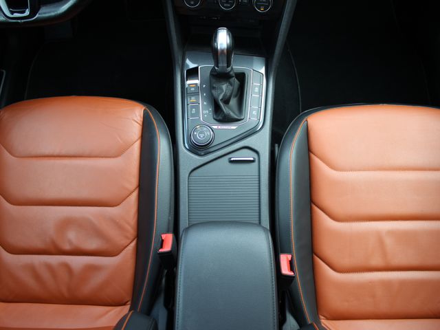 Tiguan 2,0 TDI Highline 4M AHK*Leder*PanoD