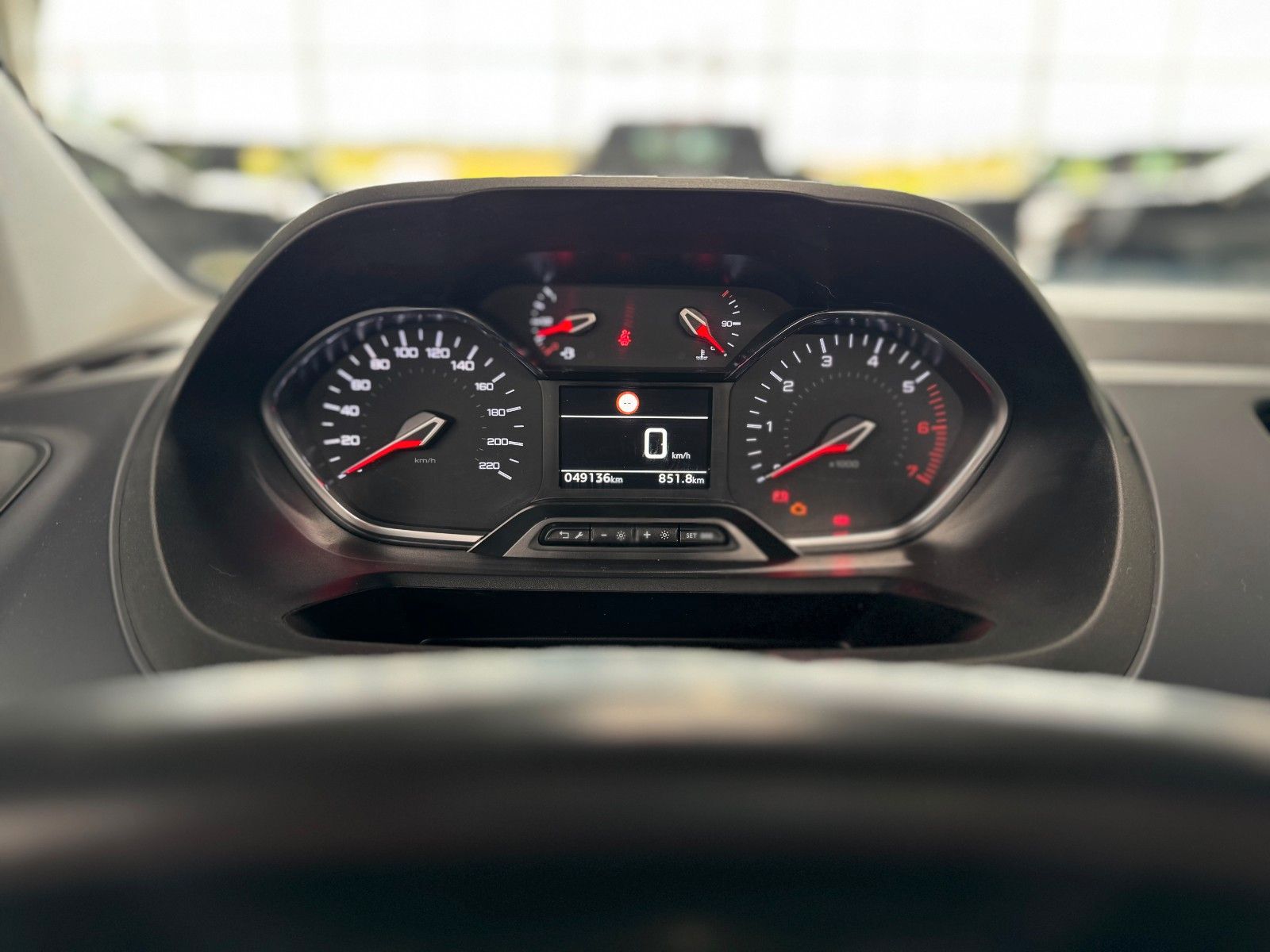 Fahrzeugabbildung Peugeot Rifter 1.5 HDI Allure AHK Klima Drive-Assist-Pak