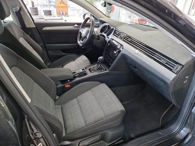 Fahrzeugabbildung Volkswagen Passat Variant Business 2.0TDI 4Motion Navi