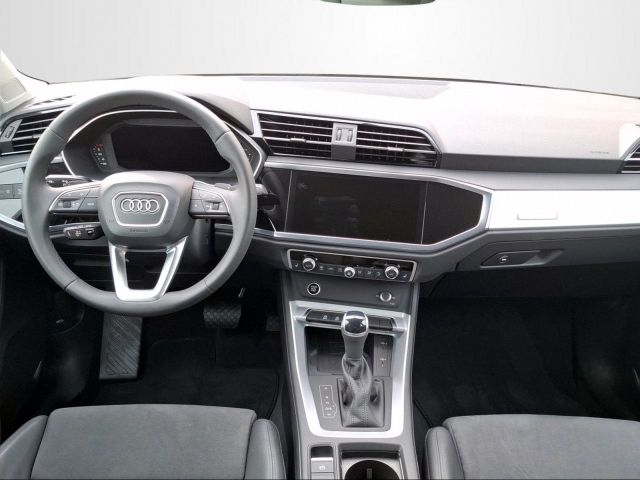 Q3 35 TFSI S-TRONIC ADVANCED AZV+LED+NAVI+PDC