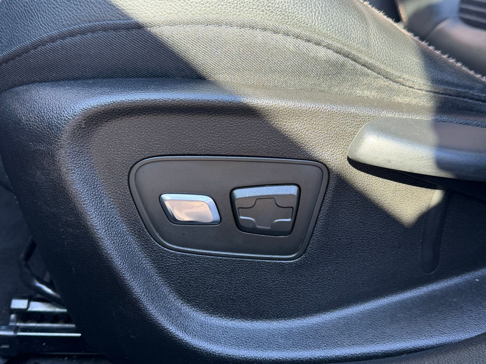 Fahrzeugabbildung Renault Talisman Grandtourer /BOSE/PANORAMA/HUD/ACC