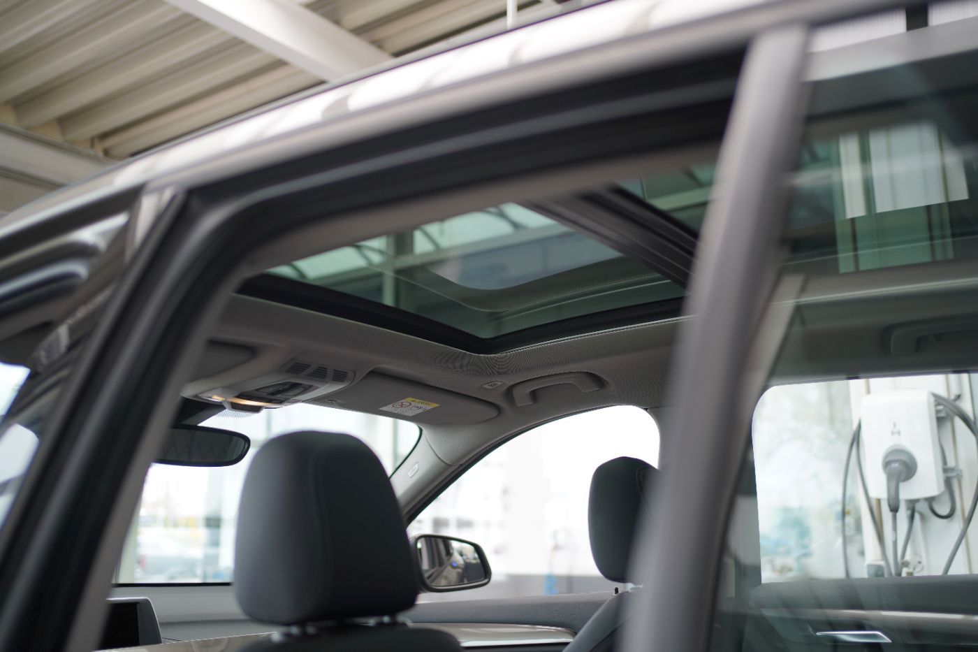 Fahrzeugabbildung BMW X1 18d xLine +Parkassistent+Glasdach+AHK+LED+