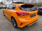 Ford Focus 2,3 EcoBoost ST Auto/PANO/RECARO/GAR/Top! - Ford Focus: Orange
