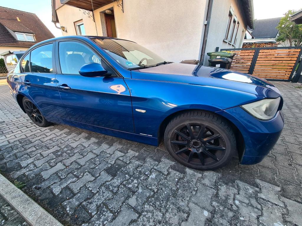 BMW 320
