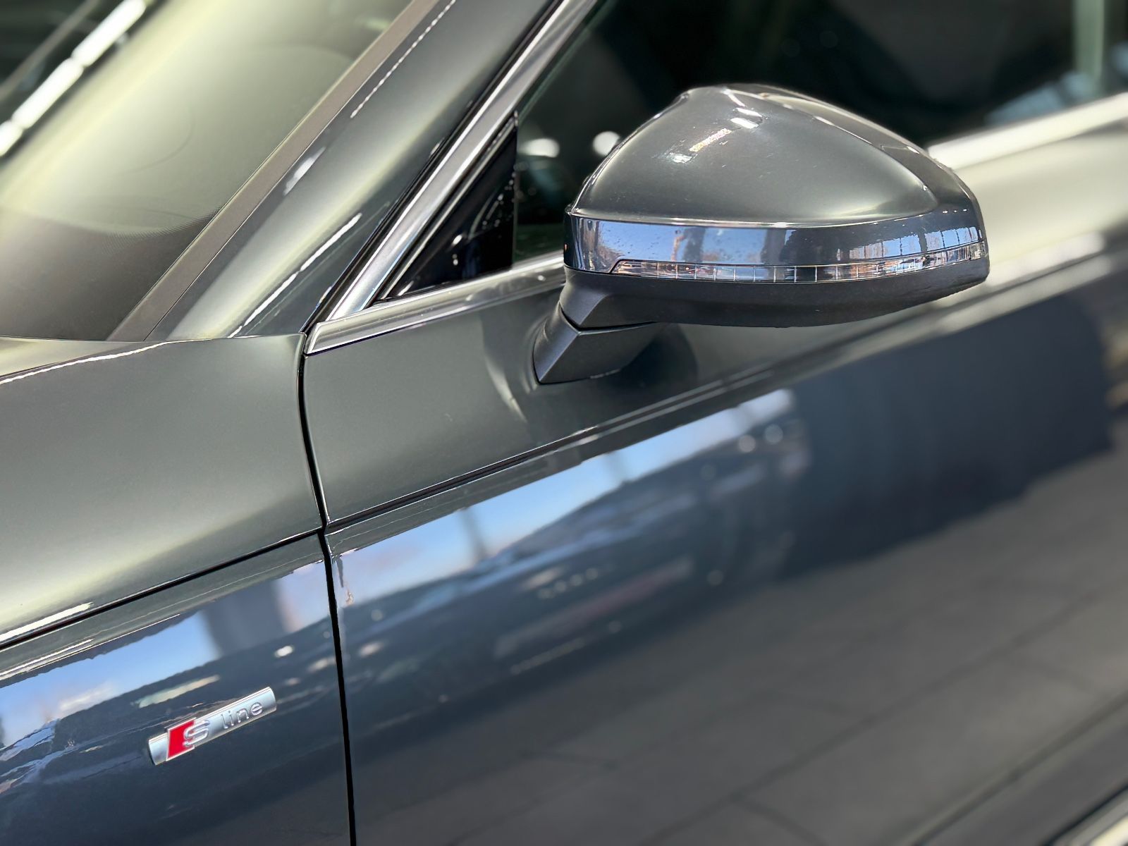 Fahrzeugabbildung Audi A4 Avant g-tron sport|S-LINE|S-TRONIC|HEAD-UP|