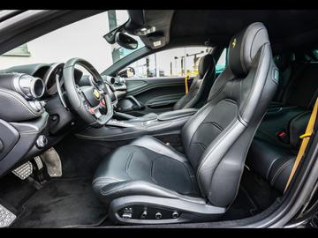 2018 Ferrari GTC4LUSSO — миниатюра 11