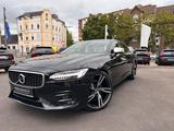 Volvo S90 D4 FWD R Design,Schiebed.,HUD,Leder,BLIS,ACC - Volvo S90: R Design