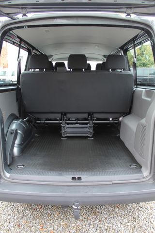 Volkswagen T6.1 Kombi Lang LR 150PS AHK APP 9-Sitzer 1.Hand