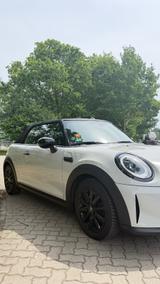MINI Cooper Cabrio / Sonderfolierung Greige  - MINI mit Benzin-Antrieb: Beige