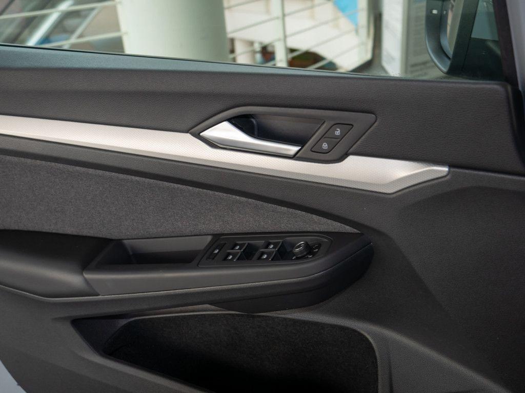 Volkswagen Golf VIII 1.0 TSI Move AHK LED APP Sitzhzg, миниатюра 14