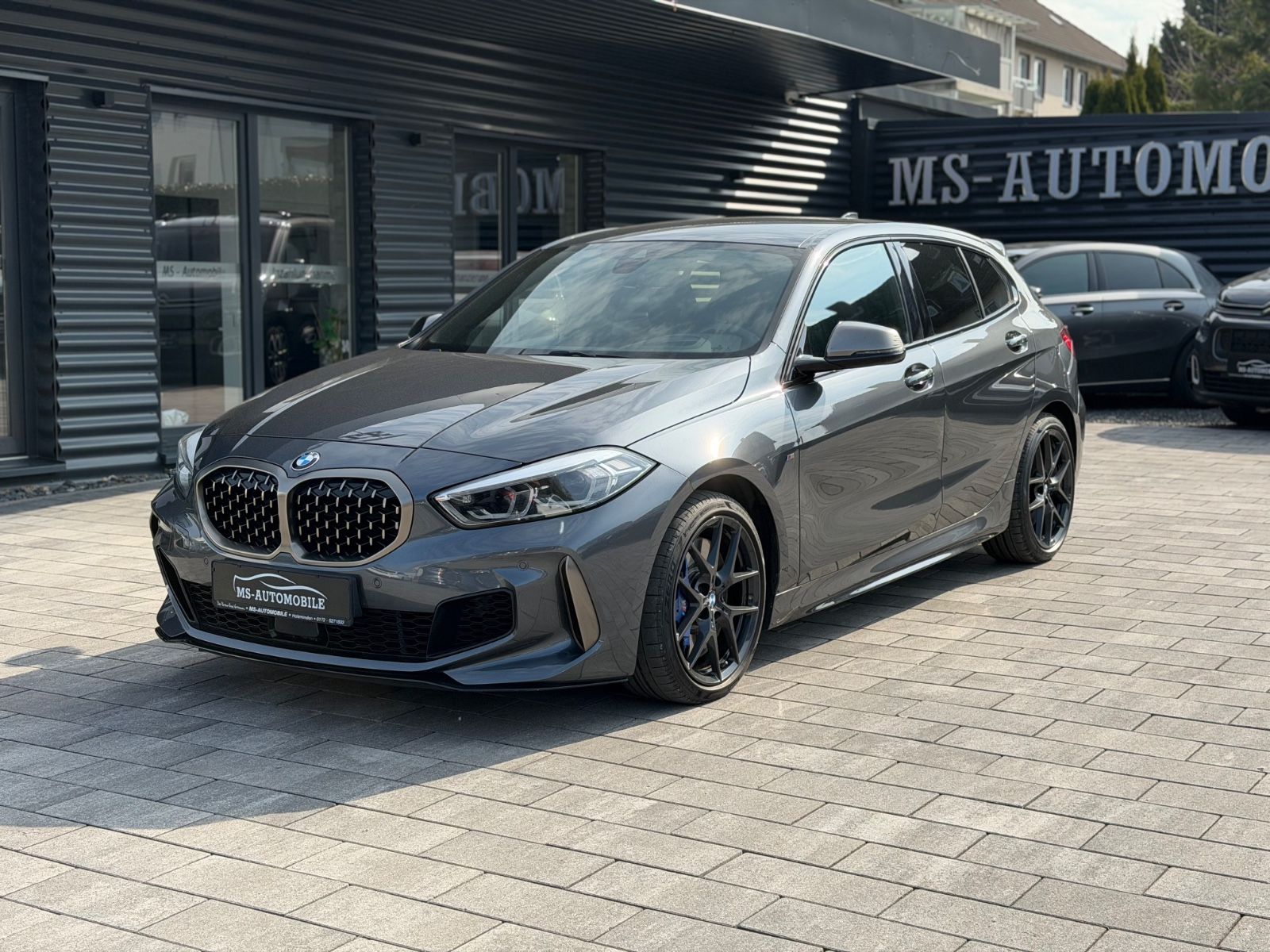 BMW M135 i xDrive-live cockpit-H.up-H&amp;K-L.Heiz-