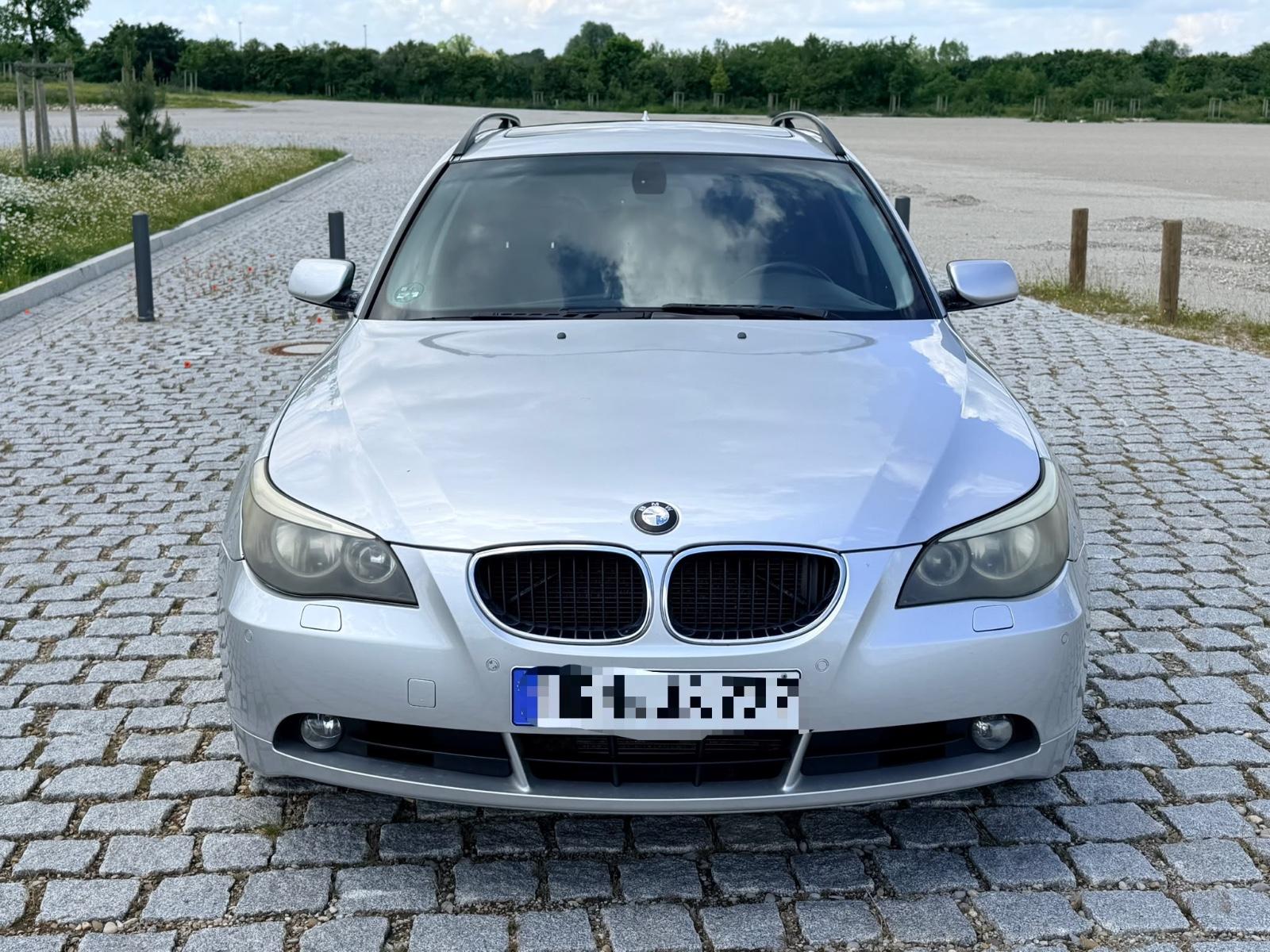 BMW 525 2006 — rear view
