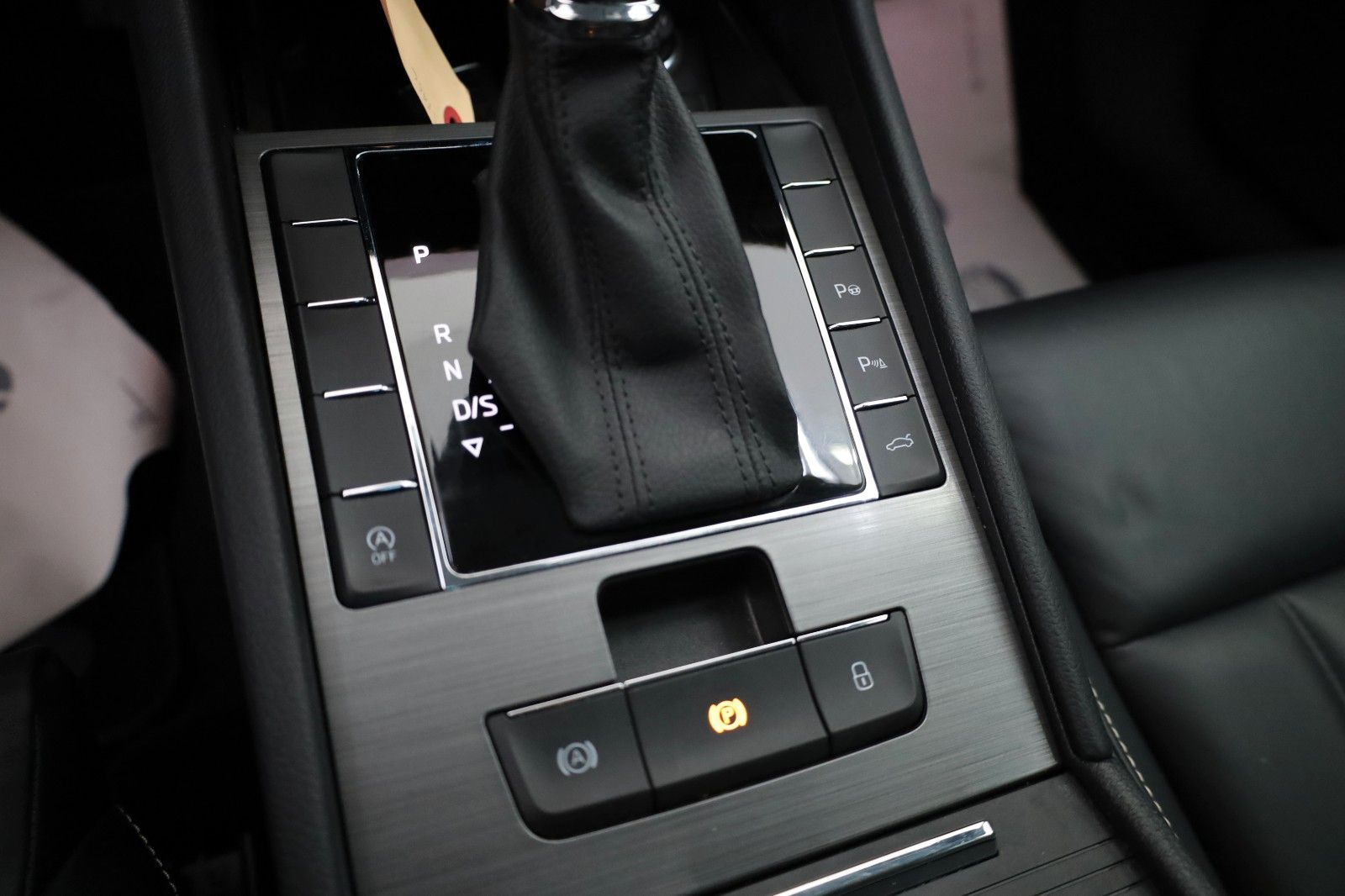 Fahrzeugabbildung SKODA Superb Combi Style Leder,Navi,LED,Memory,Virtual