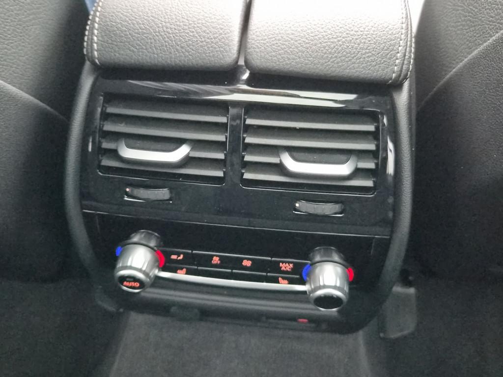 BMW 530d xDrive T. M-SPORT LASER NAVI PANO 18" AHK