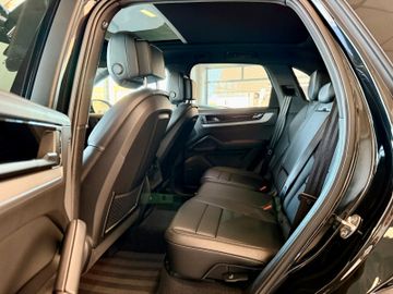 Porsche Cayenne - 8