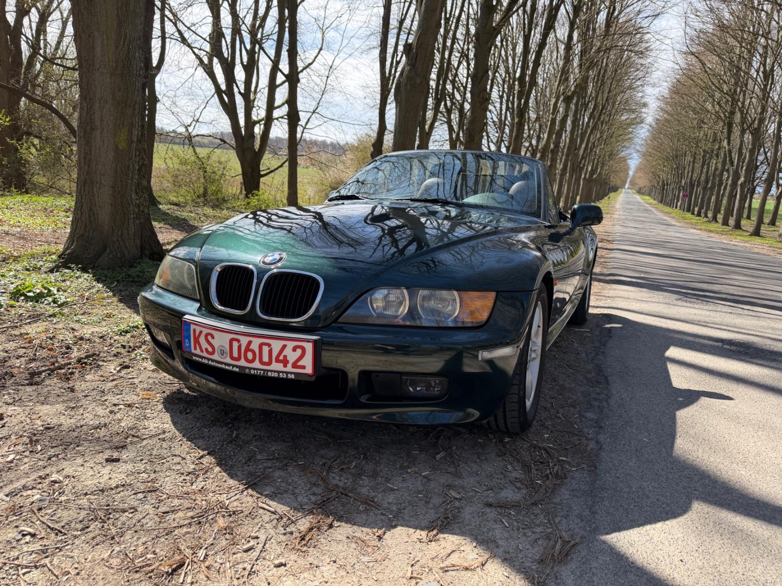 BMW Z3 Roadster 1.9i Leder Klima 1 Hand TÜV Neu