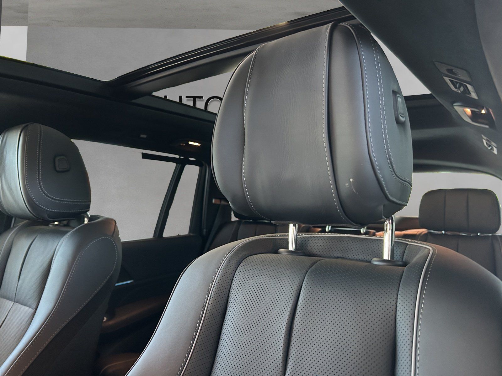 Fahrzeugabbildung Mercedes-Benz GLS450d AMG Prem+ DISTR Standh AHK Massage 6xSHZ