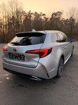 Toyota Corolla 2,0 Hybrid Team Deutsch Touring Spor... - Toyota Corolla: 2.0